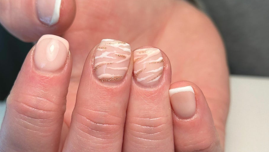 Nails by Megan Bild 1