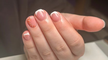Nails by Megan imaginea 3