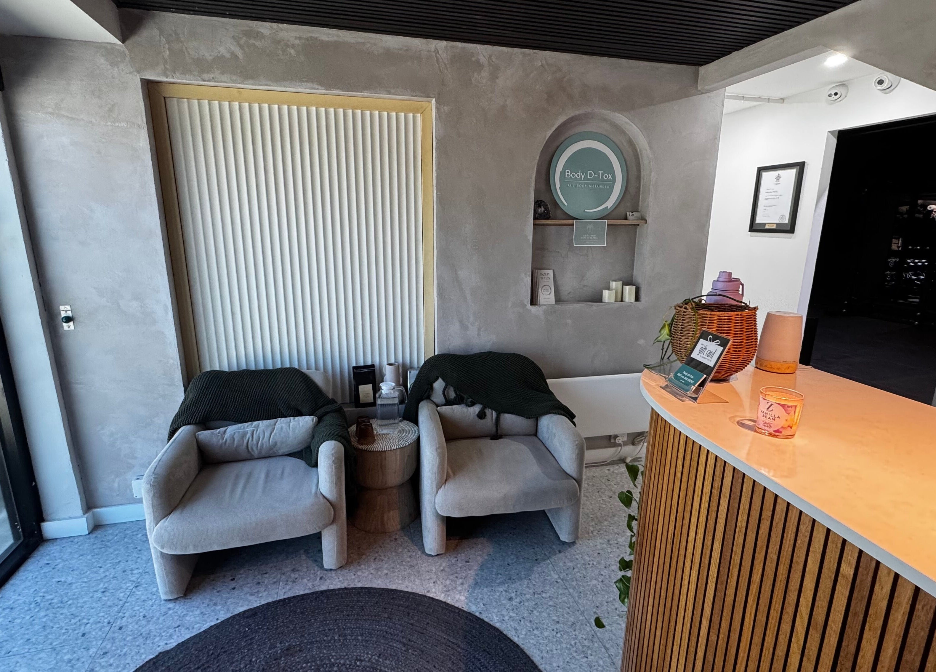 Cozy seating area in Body D Tox, Melbourne, Victoria, AU, offering a serene atmosphere for relaxation.