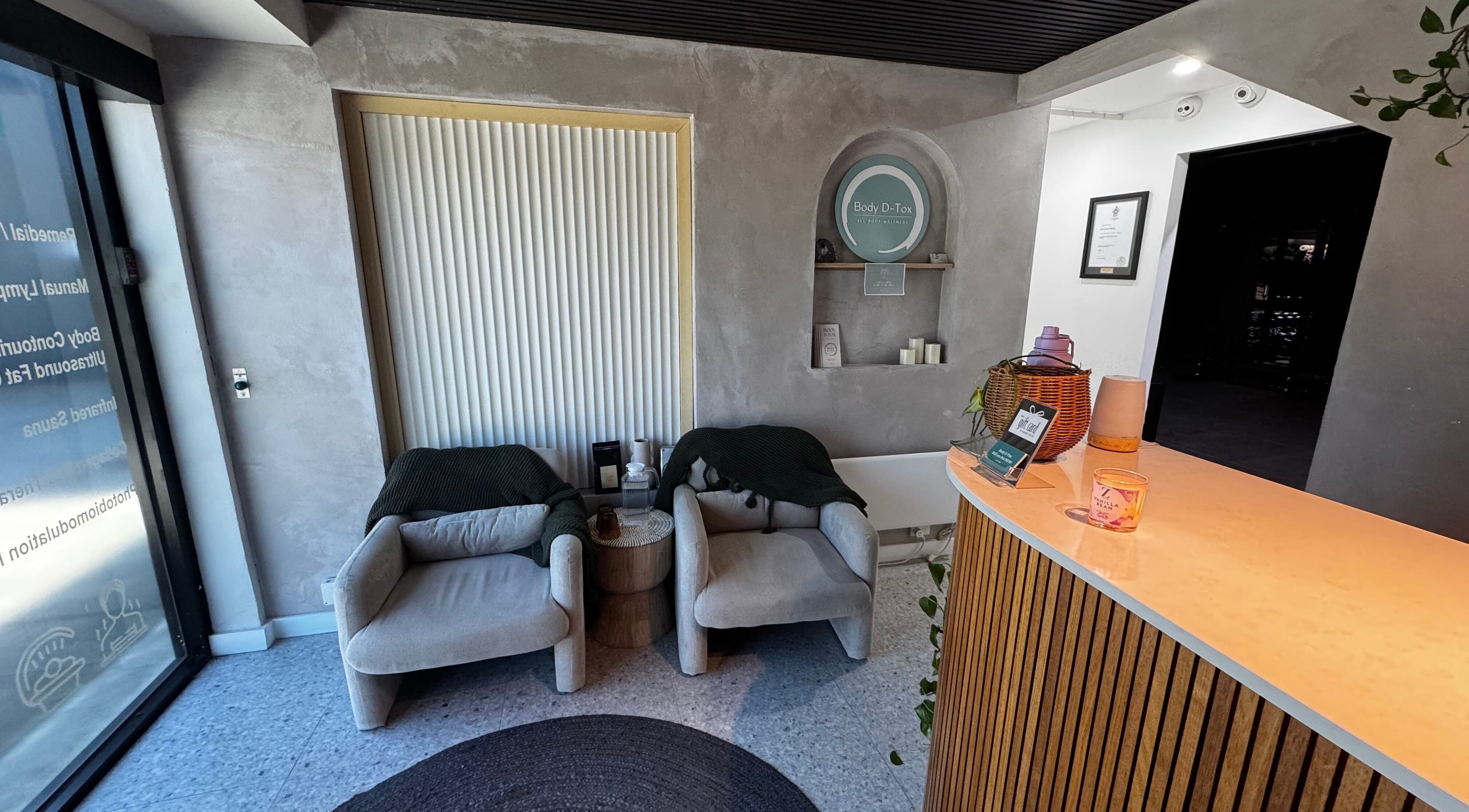 Cozy seating area in Body D Tox, Melbourne, Victoria, AU, offering a serene atmosphere for relaxation.