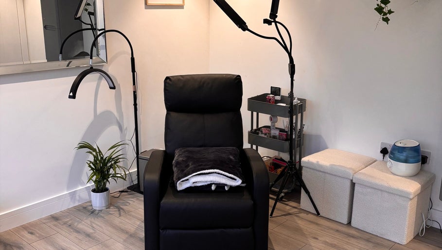 Beauty Hall image 1
