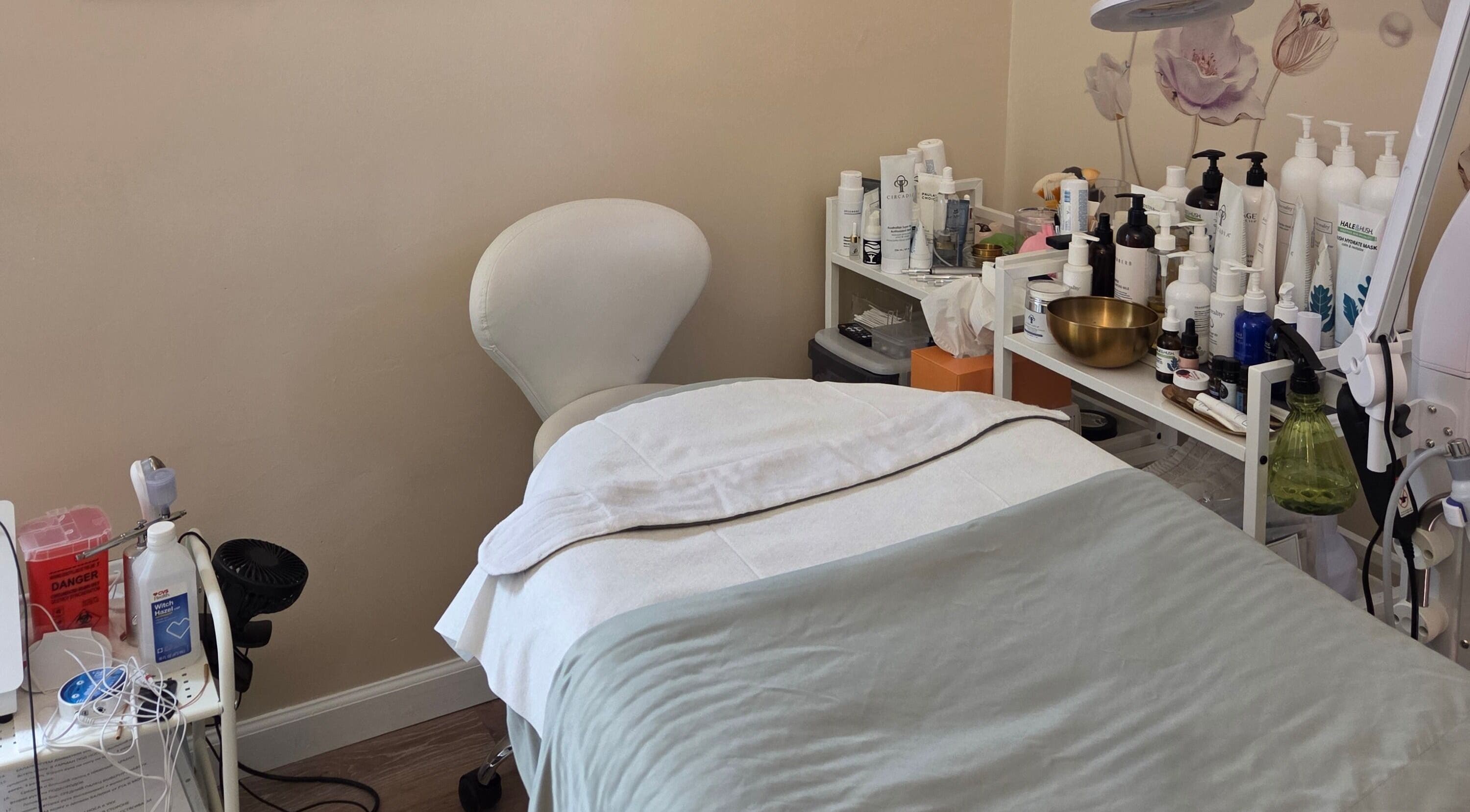 Relaxing skincare treatment room at Innersol Skincare, Fair Lawn, New Jersey, US with calming decor and products.