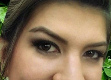 Close-up de olhos com maquiagem elegante no C Furlan Hair Concept, Sorocaba, São Paulo, BR.