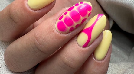 Your Nails and I изображение 2