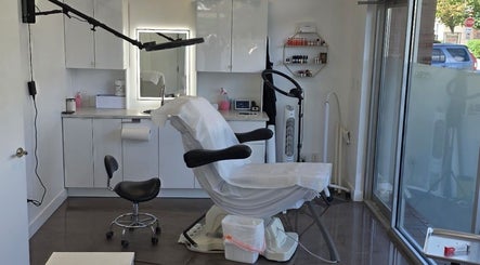 Comfortable treatment room at Beauty Studio, Delta, British Columbia, CA with modern facilities.