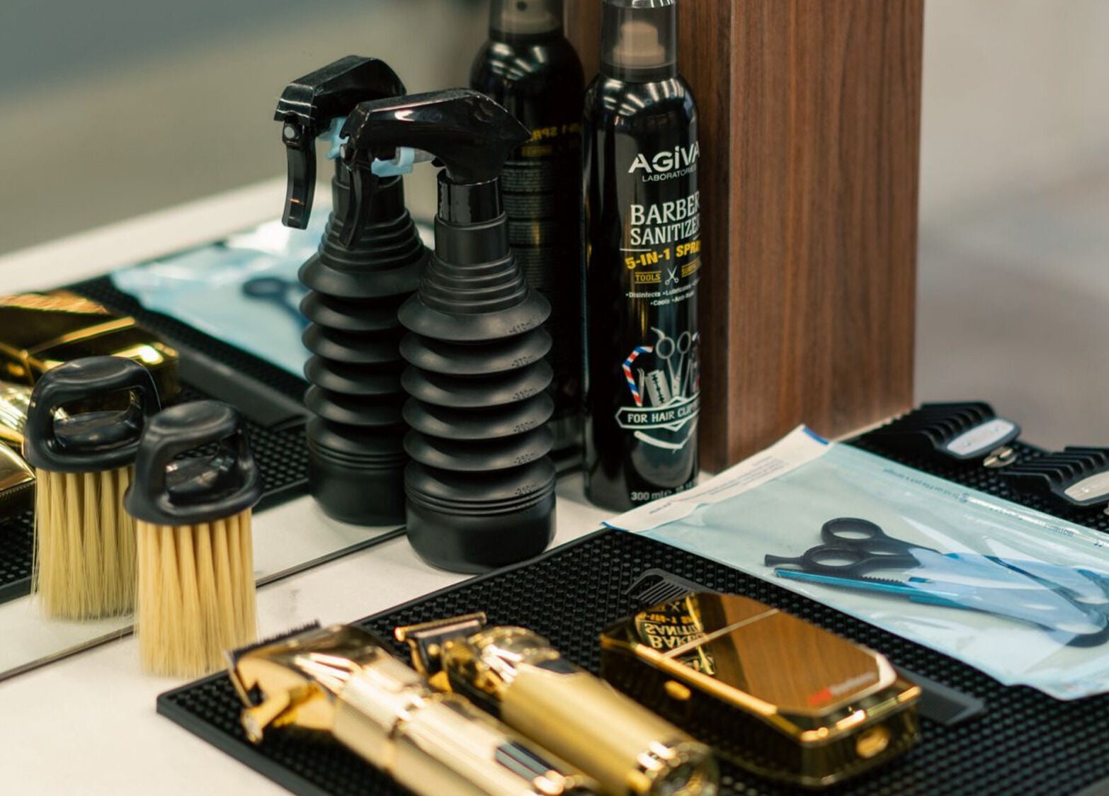 Sky Beauty Roof in Amman showcases premium barber tools for top-notch grooming services.