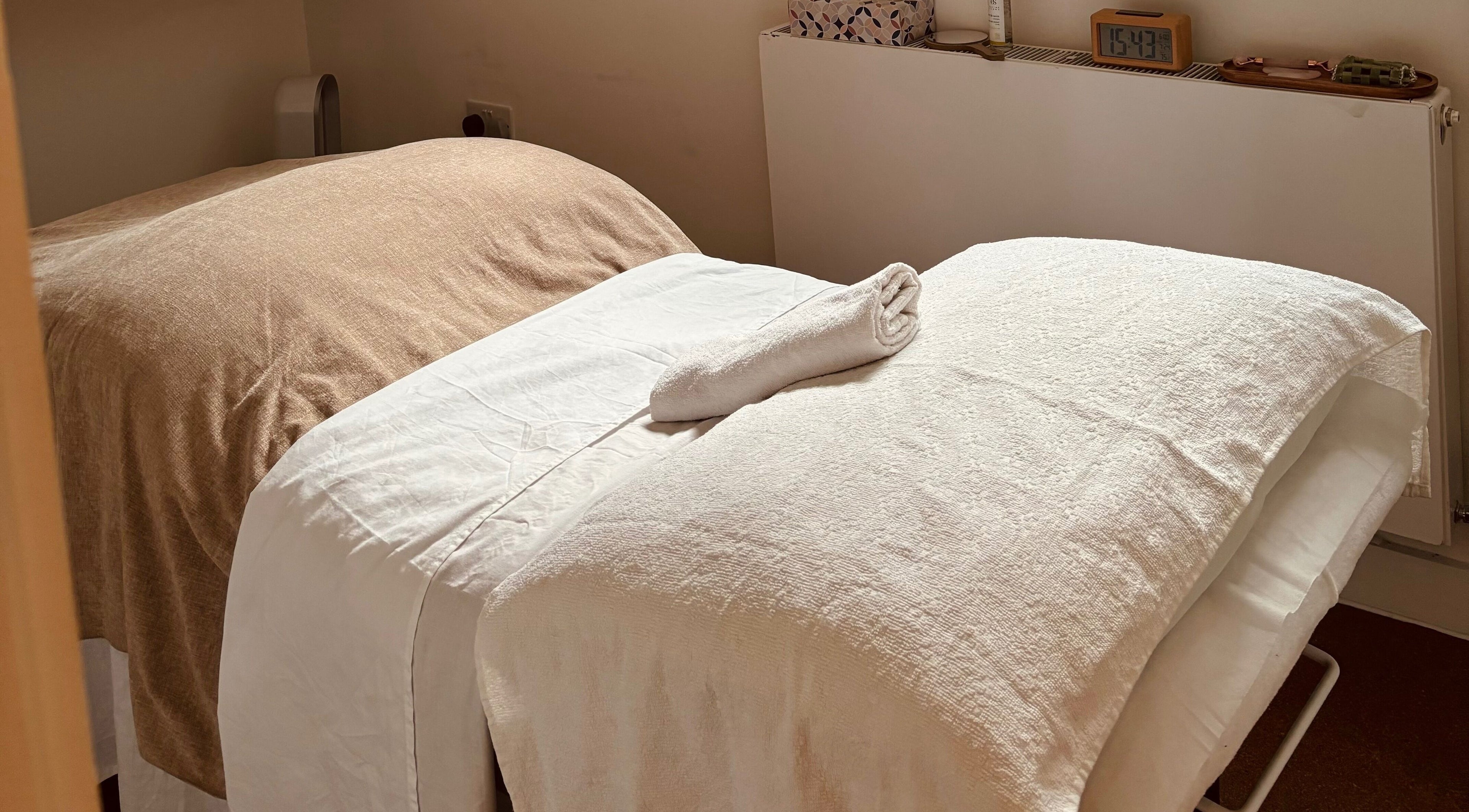 Tranquil treatment bed at Adeline Peillet at East of Eden - Walthamstow E17, London, England, GB.