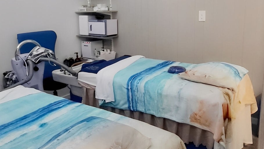 Peaceful therapy beds at Silky Headspa in San Jose, California, US, designed for ultimate relaxation.