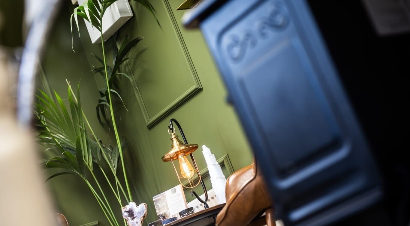Elegant green decor at The Edgy Therapist @ The Holistic Hideaway, Broadclyst, England, GB.
