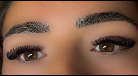 Blynk Lashes and Brows image 3