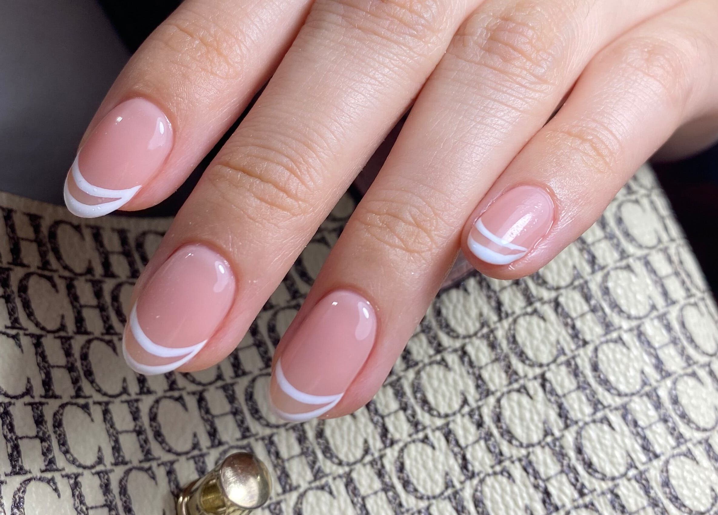 Manicura francesa en Flor Bright Nails Santiago, Santiago, Provincia De Veraguas, PA.