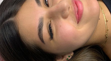 Tratamiento de cejas en Genesis Studio, Panamá, Provincia De Panamá, PA.