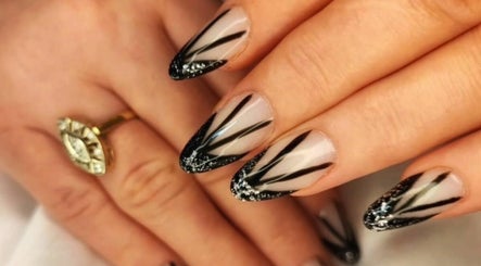 Nails by Amber Bild 3