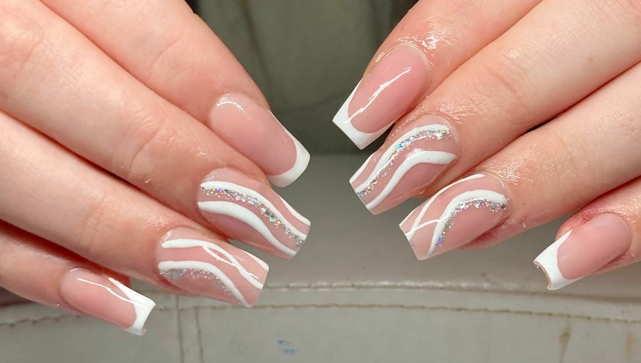 Immagine 1, Nails by Natalie Weston