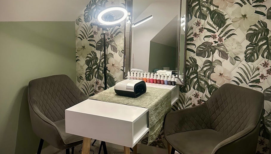 Abi’s Beauty Lounge image 1