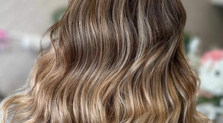 Jessica May Hair Artistry – obraz 3