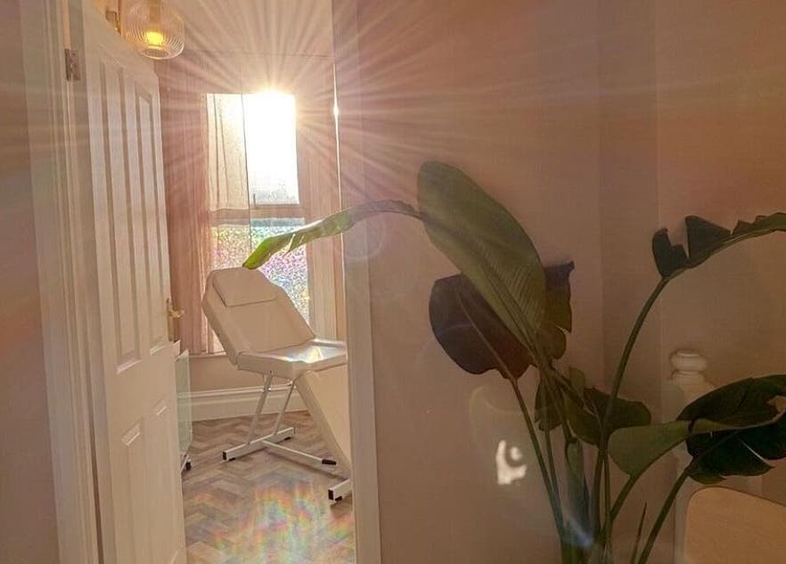 Sunlight fills a peaceful treatment room at Peaceful Pamper with Lucy at AC Treatment Rooms, Broadstairs, England, GB.