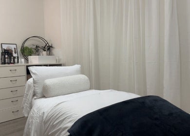 Relaxing room at Mira Skin, Warrnambool, Victoria, AU featuring cozy bed and soothing decor.
