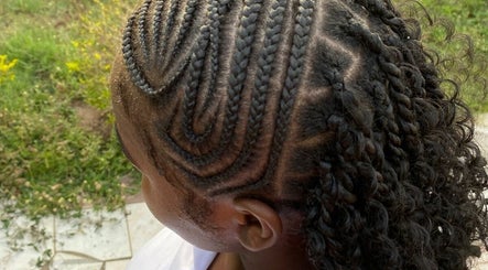 Gilded Grace Hair Studio imej 3