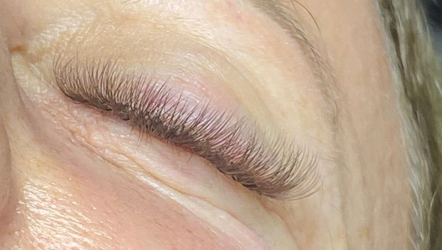 Shellbelle Lashes image 1