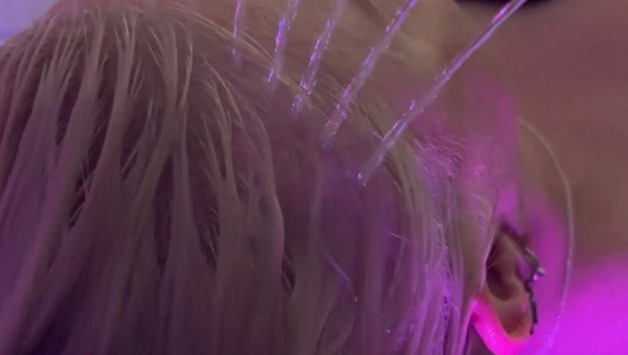 Relaxing hydrotherapy at The Allure Body Contouring in Adelaide, South Australia with soothing purple lighting.