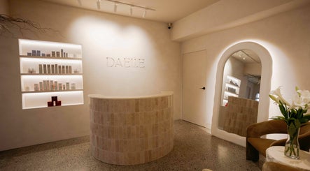 Daelie Skin Studio