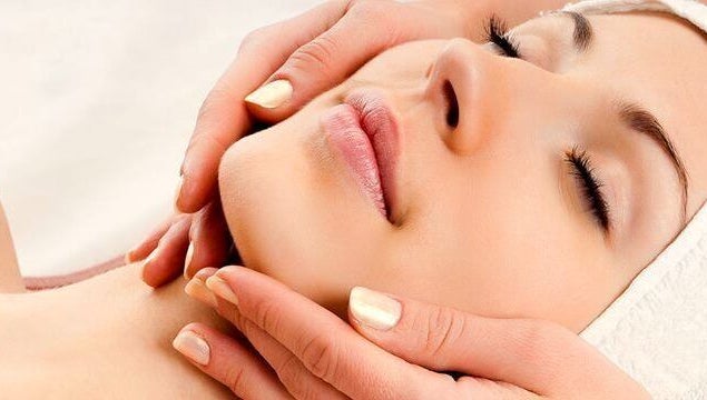 Relaxing facial massage at Organic Body Therapies, Christchurch, Canterbury, NZ.