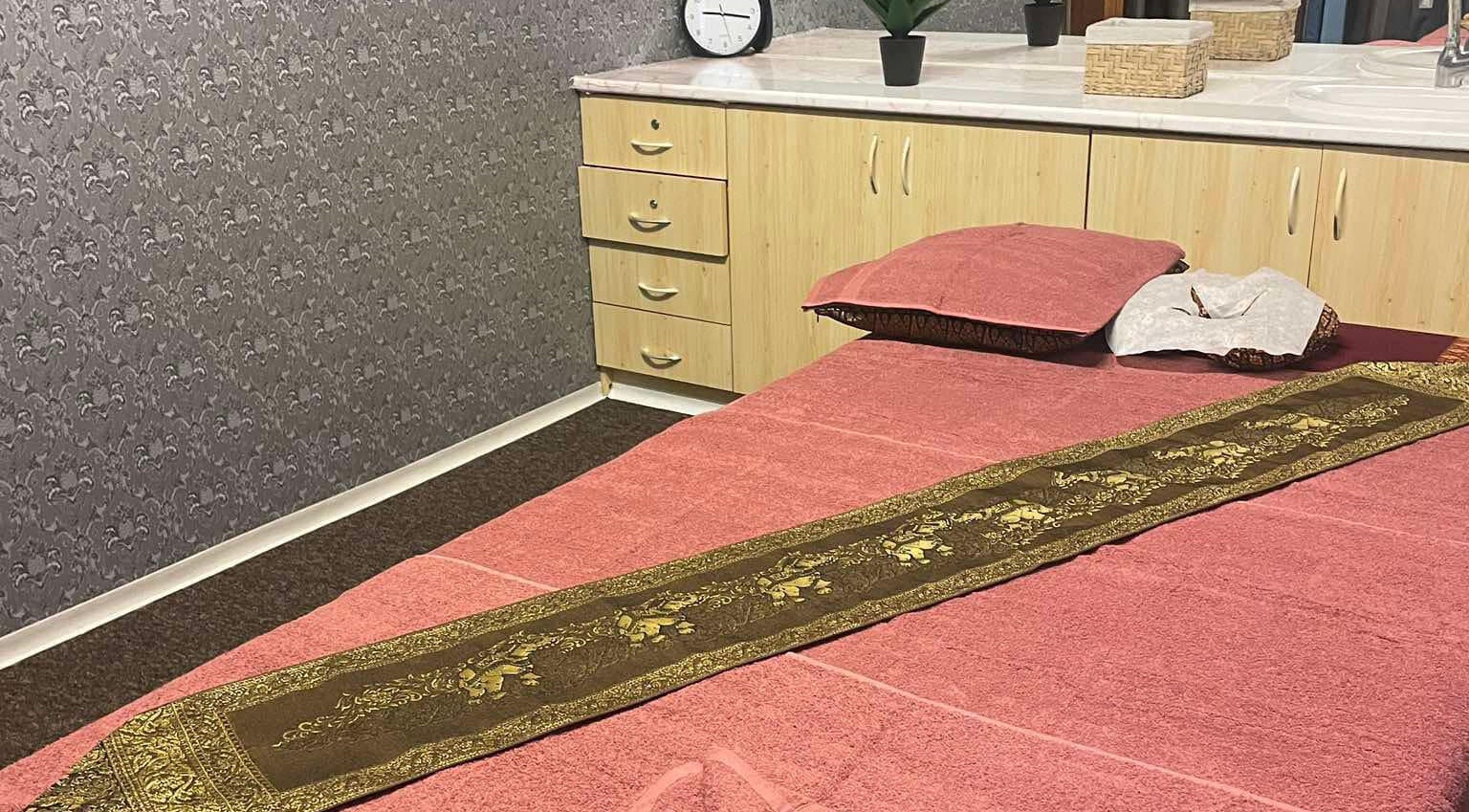 Terv utca 4. Menta Thai Massage belső tere Mosonmagyaróvár, HU. Nyugodt, hangulatos környezet egzotikus berendezéssel.