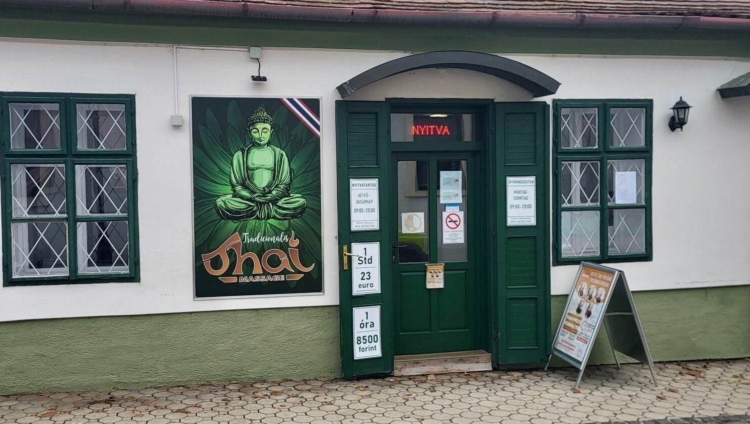 Menta Thai Massage-Mosonmagyaróvár 9200. Jókai utca 6. zöld bejárat, Buddha kép. Mosonmagyaróvár, HU.