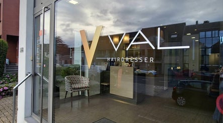 VAL Hairdresser изображение 2