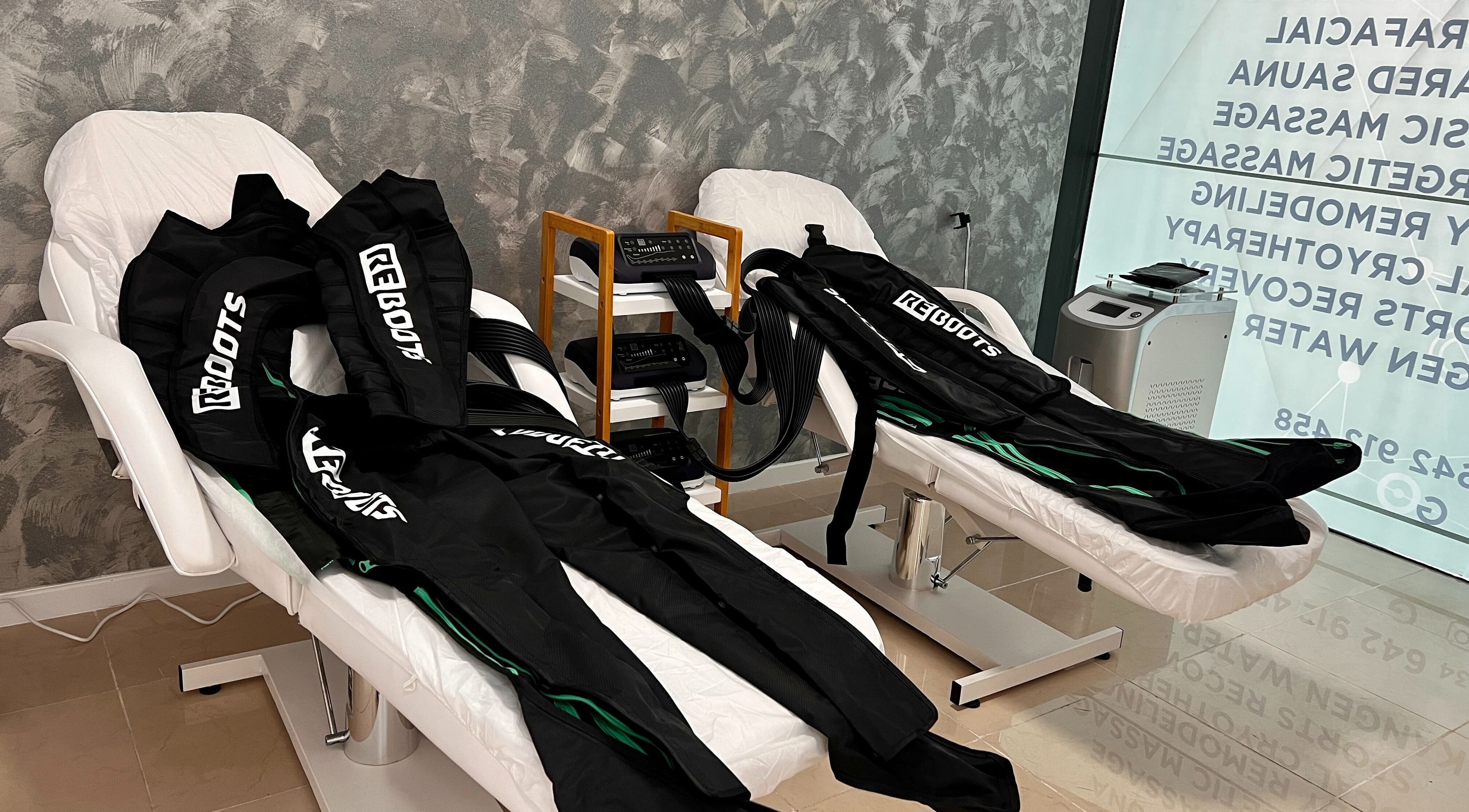 Sillas de masaje Reboots en Centro Merici, Playa De La Américas, Canarias, ES, para bienestar y relajación.