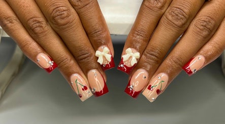 Nail Avenue by Palm image 2