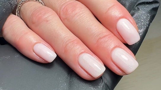 Harddwch Erin Haf Beauty