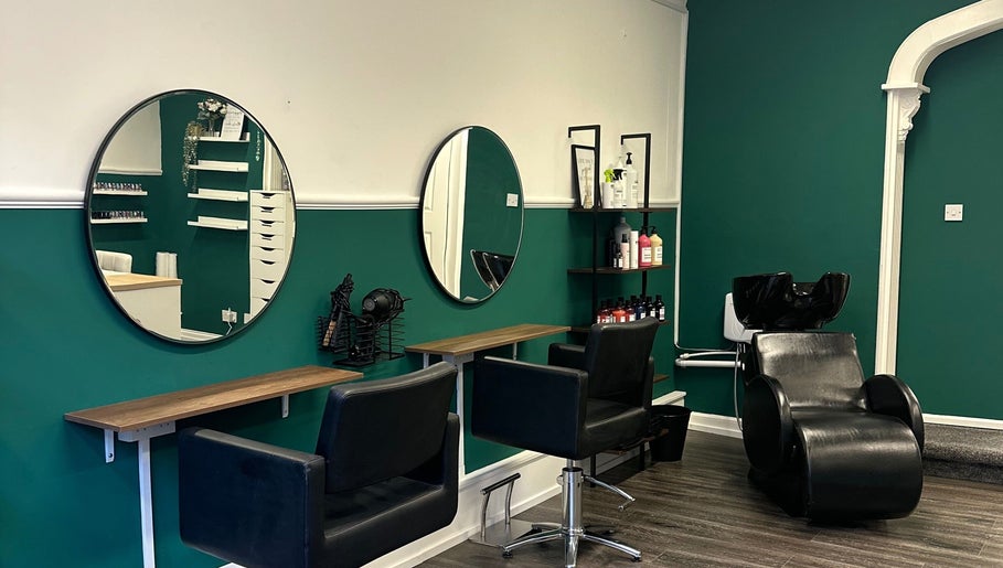 Modern salon chairs and mirrors at Hope Webley Hairdressing, Perth, Scotland, GB, styled with elegance.