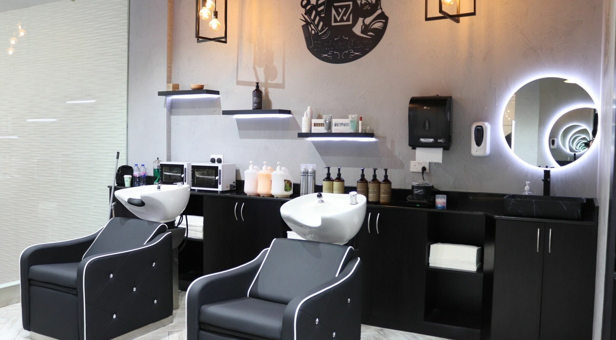 Elegant styling stations at White Tower Salon صالون البرج الأبيض - Digital Park, Dubai, AE.