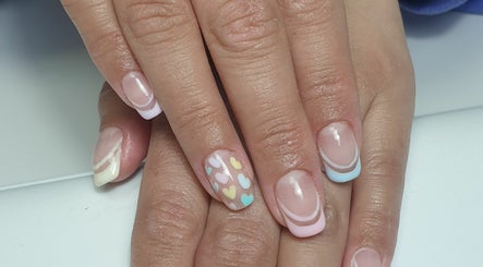 Vero Nails Beauty image 3