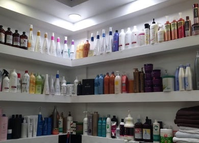 Selección de productos de belleza en Coral Fashion Saloon, Panamá, Provincia De Panamá, PA.