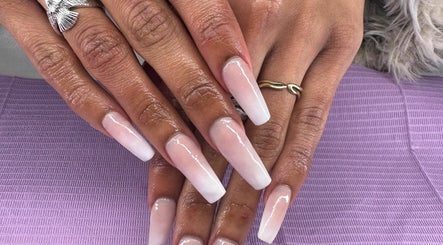 Lilac Sky Nails afbeelding 3