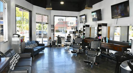 Fades & Blades Noho