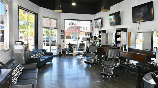 Fades & Blades Noho