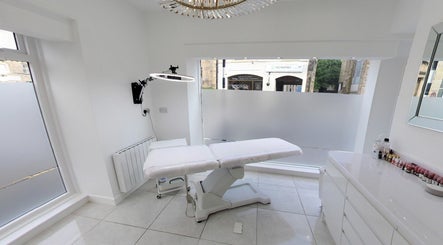 Rebecca Rennolds Clinic
