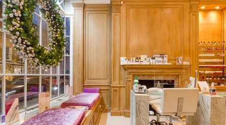 The nail station