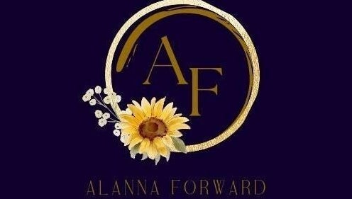 Alanna Forward Nails – obraz 1