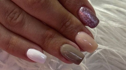 Aerglo Nails & Beauty
