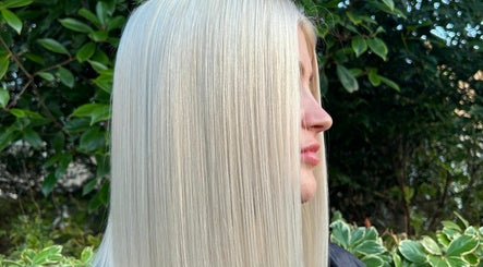 Hair by Carley Bateman, bilde 3