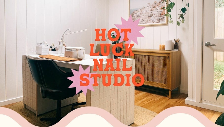 Hot Luck Nail Studio, bilde 1