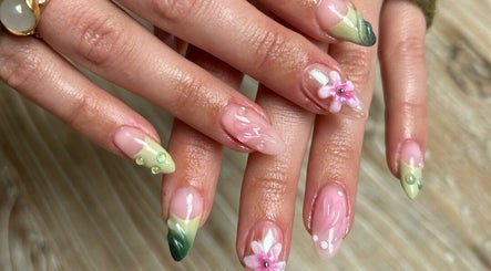 Hot Luck Nail Studio зображення 2