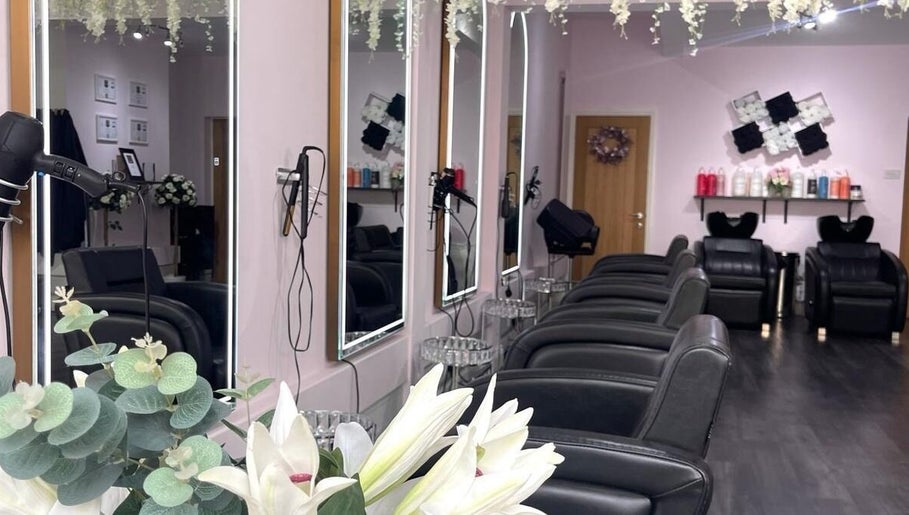 Euphoria Hairdressing image 1