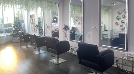 Euphoria Hairdressing image 2