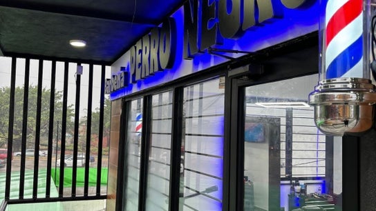 Barberia Perro Negro